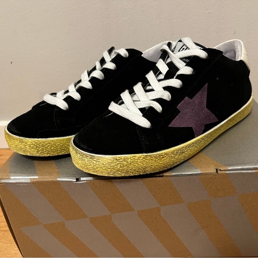 Golden Goose Sneakers
